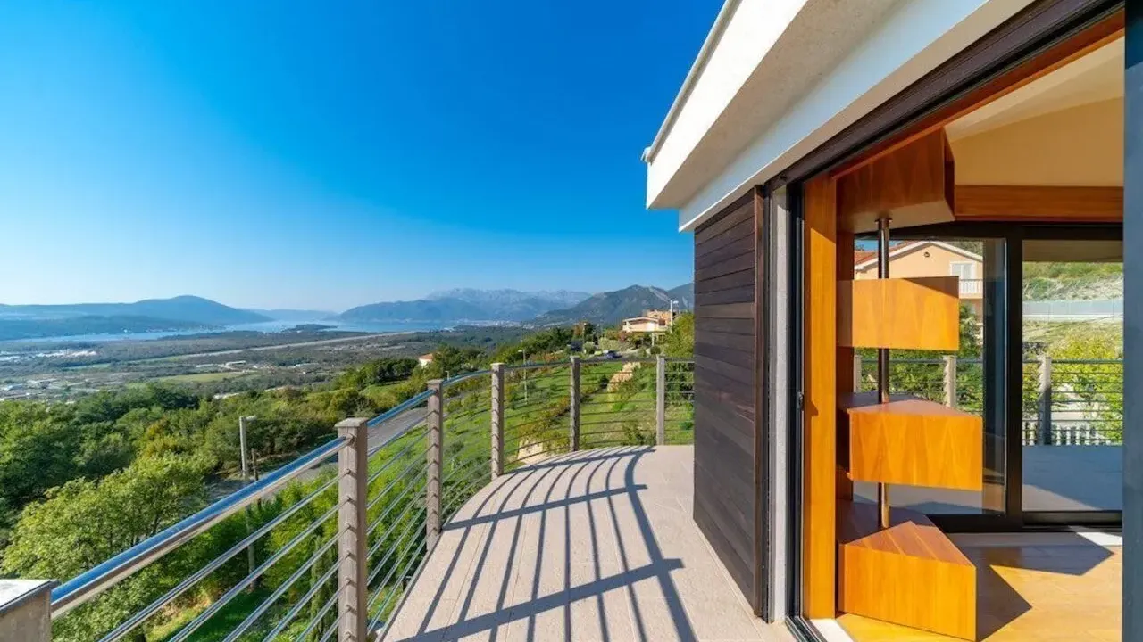 Prodaja, kuća, 310m², Dub, Kotor