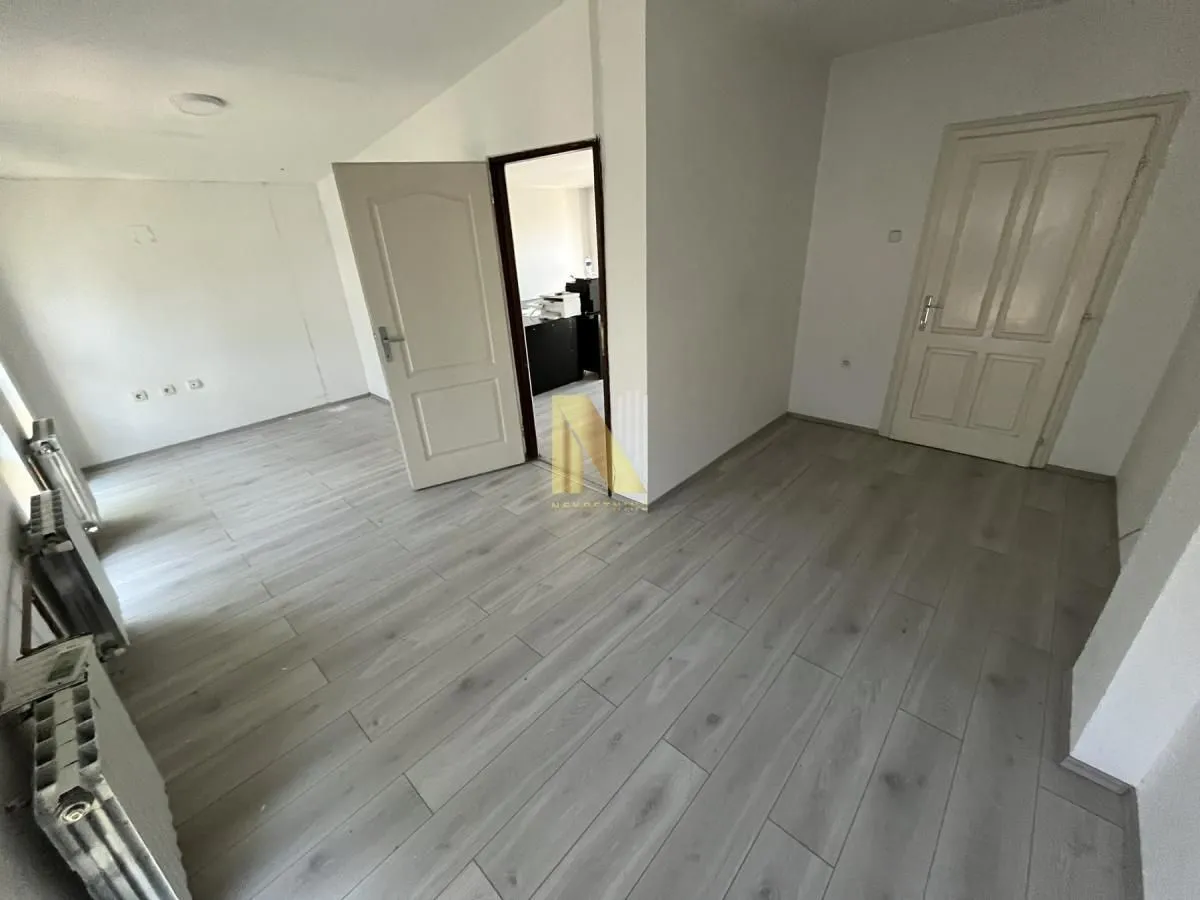 Izdavanje, poslovni prostor, 105m², Klisa, Novi Sad Sve Podlokacije