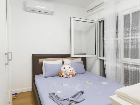 Prodaja, dvosoban stan, 72m², Centar, Bar - image 1