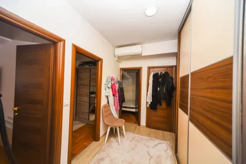 Prodaja, trosoban stan, 93m², City Kvart, Podgorica - image 8