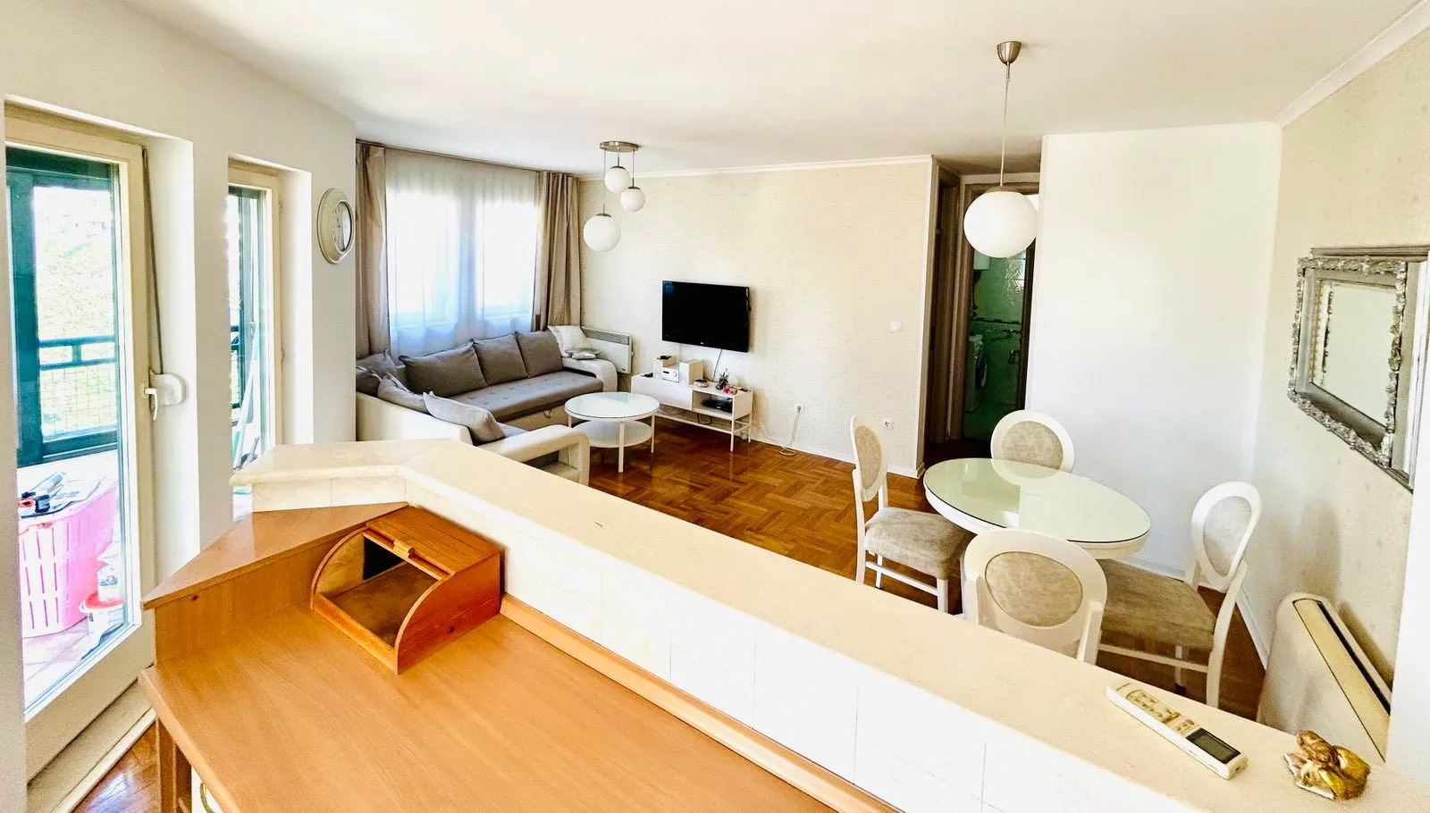 Izdavanje, jednosoban stan, 56m², Momišići, Podgorica