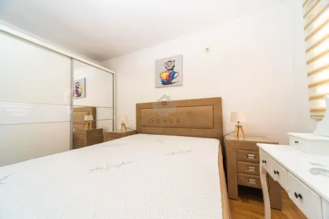 Izdavanje, jednosoban stan, 45m², Stari Aerodrom, Podgorica - image 6