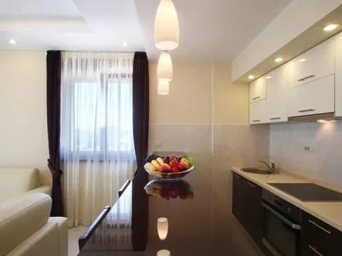 Prodaja, dvosoban stan, 80m², Bečići, Budva - image 7