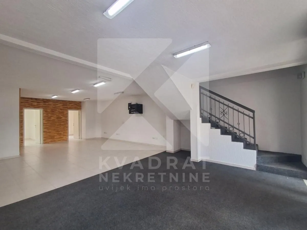 Rent, office space, 172m², 1 maj, Podgorica