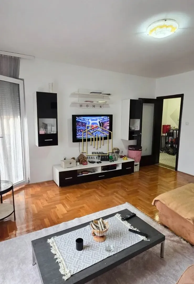 Prodaja, jednosoban stan, 60m², Zagorič, Podgorica
