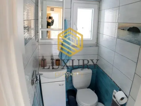 Izdavanje, kuća, 111m², Lastva Grbaljska, Kotor - image 7