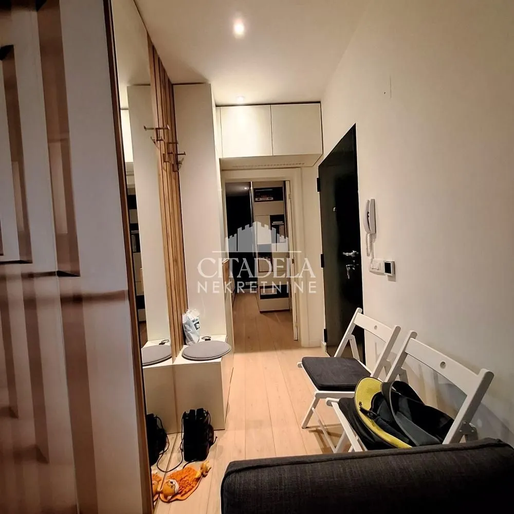 Prodaja, dvosoban stan, 60m², Stari Grad, Beograd