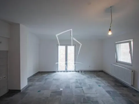 Prodaja, kuća, 230m², Zemun Centar, Zemun Sve Podlokacije - image 6