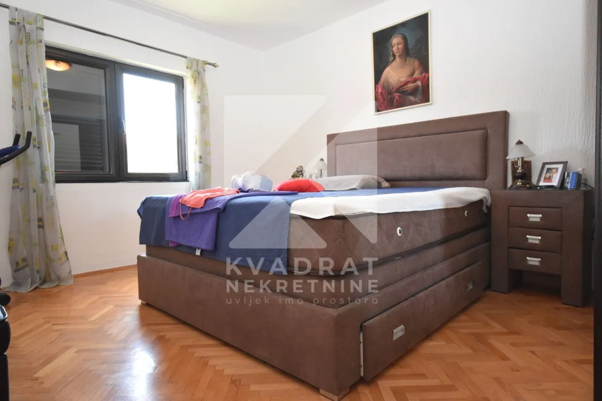 Prodaja, kuća, 320m², Murtovina, Podgorica