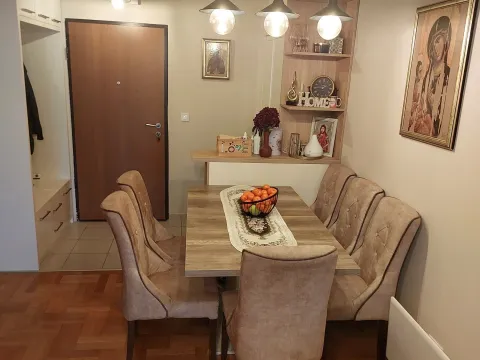 Rent, one bedroom apartment, 47m², Centar, Budva - image 2