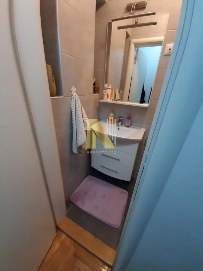 Prodaja, trosoban stan, 70m², Nova Detelinara, Novi Sad Sve Podlokacije