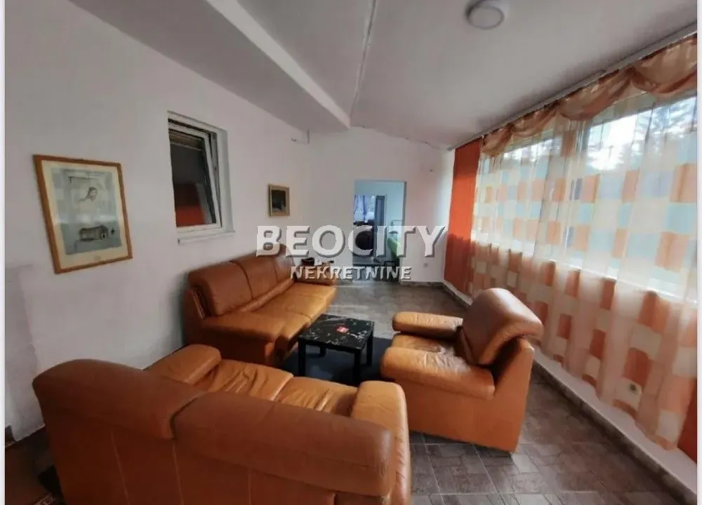 Prodaja, kuća, 250m², Borsko jezero, Bor