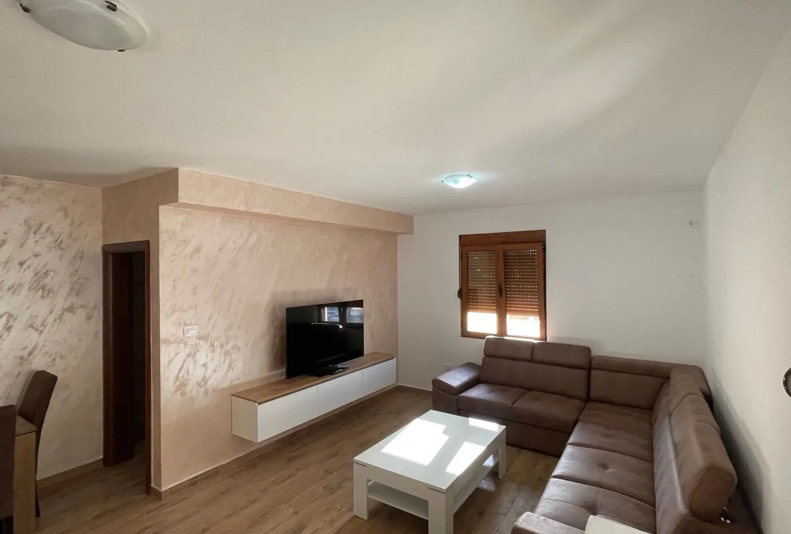 Izdavanje, jednosoban stan, 55m², Budva, Crna Gora