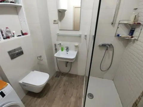 Izdavanje, jednosoban stan, 54m², City Kvart, Podgorica - image 6