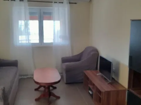 Izdavanje, kuća, 80m², Dub, Kotor - image 3