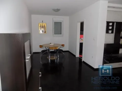 Sale, four bedroom apartment, 150m², Jagodnjak, Paraćin - image 11