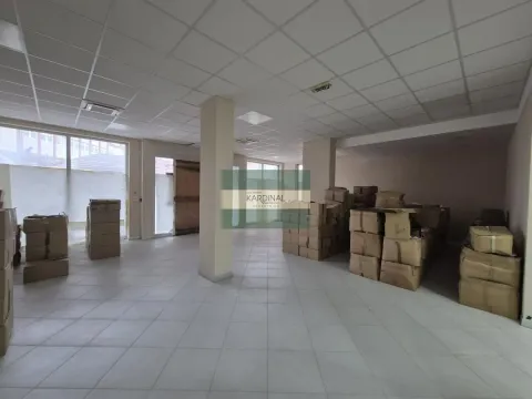 Izdavanje, poslovni prostor, 122m², Centar, Ćuprija - image 11