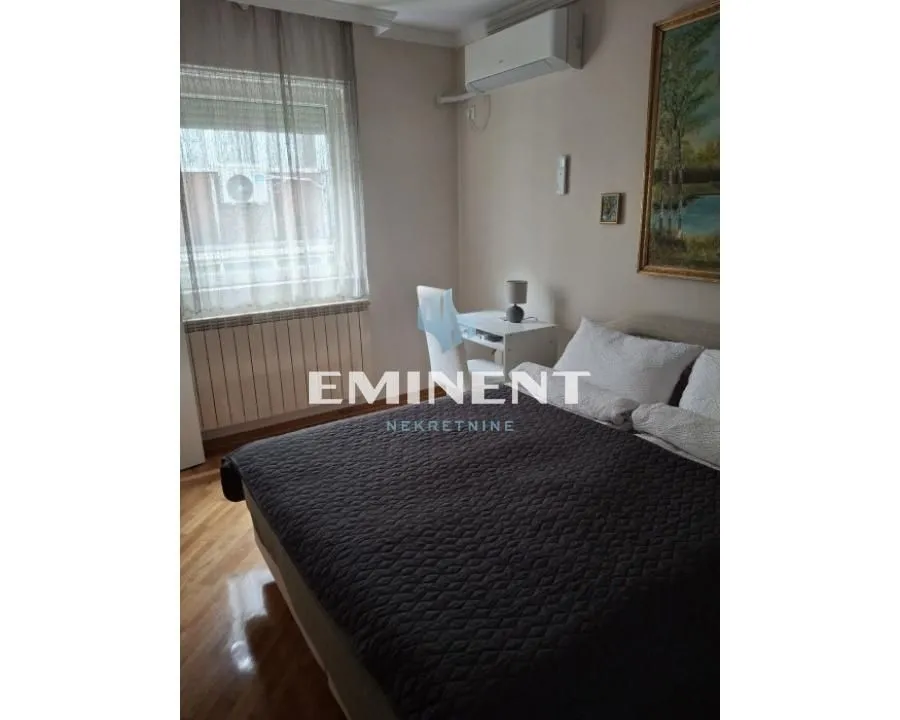 Izdavanje, dvosoban stan, 47m², Stari Grad, Beograd