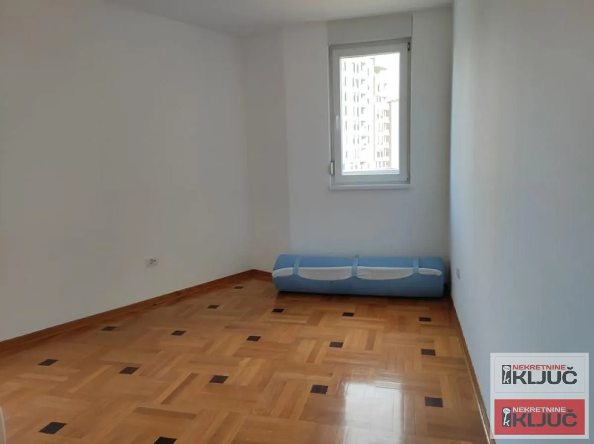 Prodaja, četvorosoban stan, 91m², Bulevar Evrope, Novi Sad Sve Podlokacije