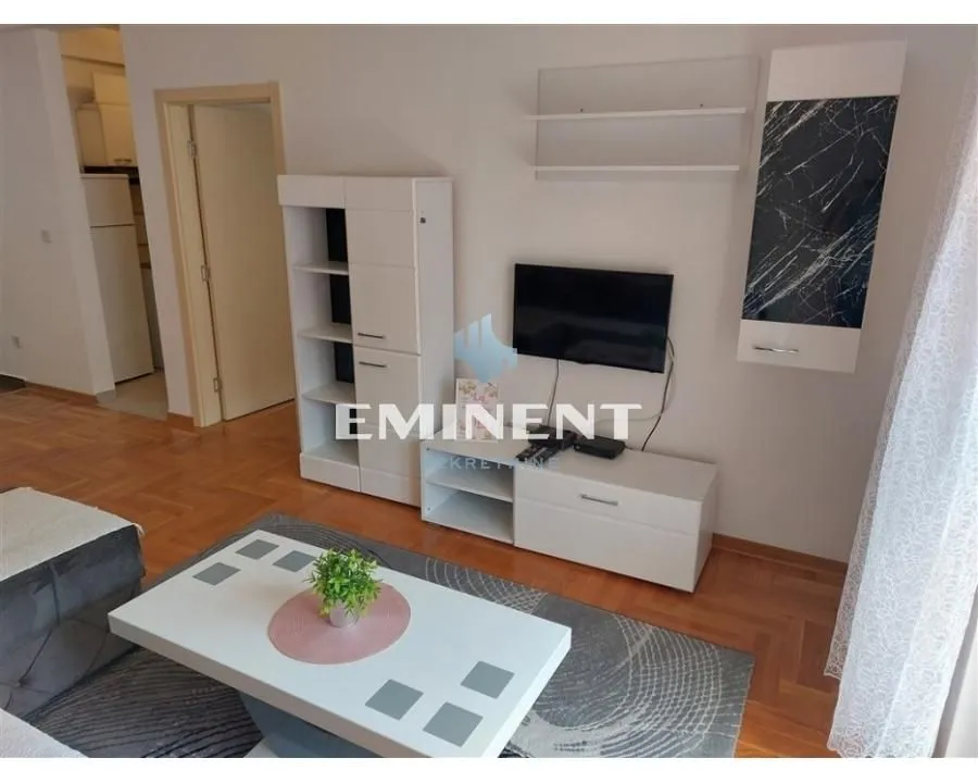 Izdavanje, dvosoban stan, 51m², Lion, Zvezdara Sve Podlokacije