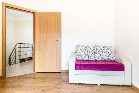 Prodaja, četvorosoban stan, 99m², Đenovići, Herceg Novi - image 7