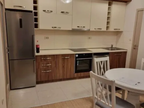 Izdavanje, dvosoban stan, 72m², City Kvart, Podgorica - image 2