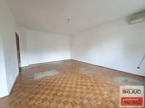 Prodaja, trosoban stan, 95m², Sajmište, Novi Sad - image 9