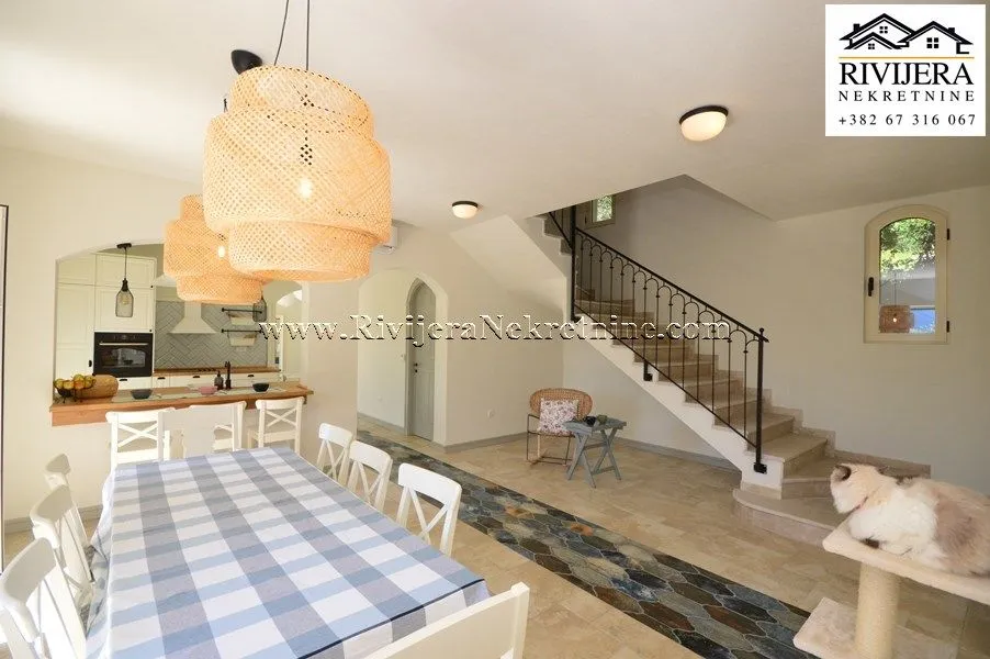Prodaja, kuća, 184m², Baošići, Herceg Novi