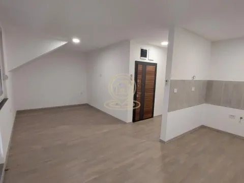 Prodaja, četvorosoban stan, 78m², Sremska Kamenica, Petrovaradin - image 17