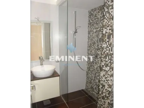 Izdavanje, trosoban stan, 130m², Kalenić Pijaca, Vračar Sve Podlokacije - image 14