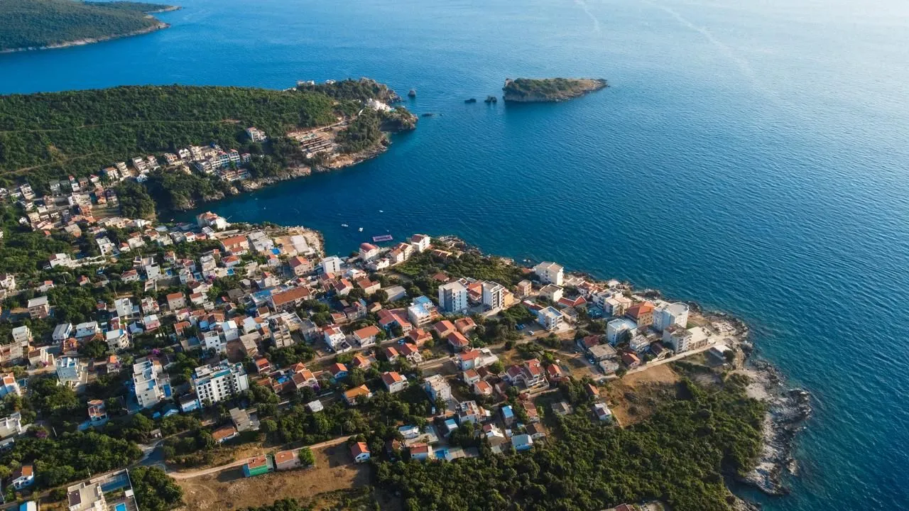 Sale, house, 400m², Hladna Uvala, Bar