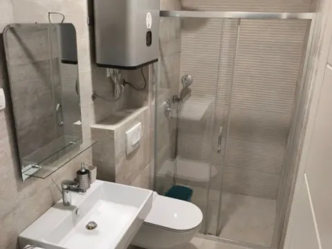 Izdavanje, garsonjera, 30m², Gorica C, Podgorica - image 7