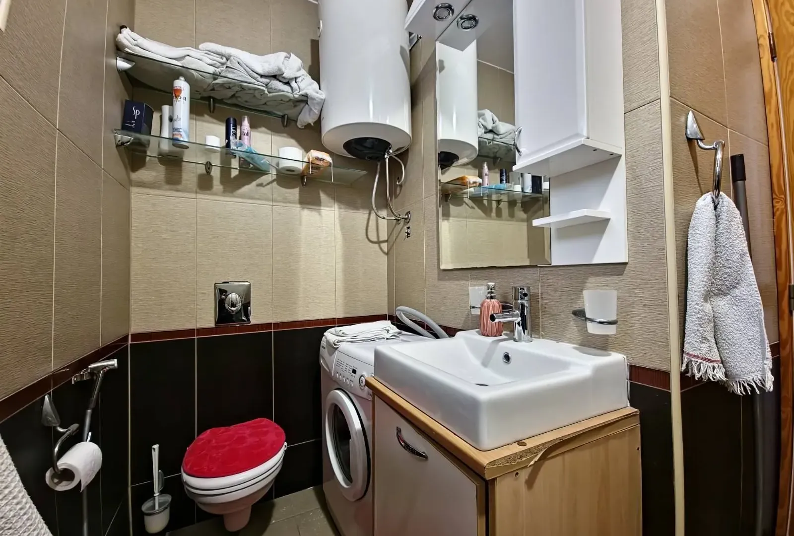 Izdavanje, jednosoban stan, 50m², Budva, Crna Gora