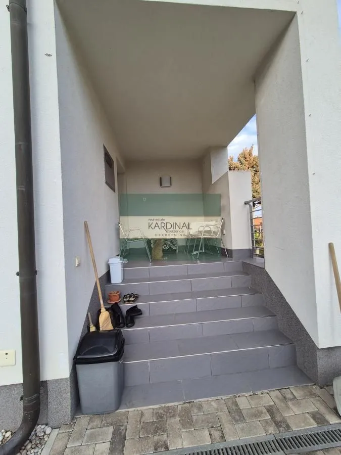 Prodaja, kuća, 528m², Budžino brdo, Jagodina