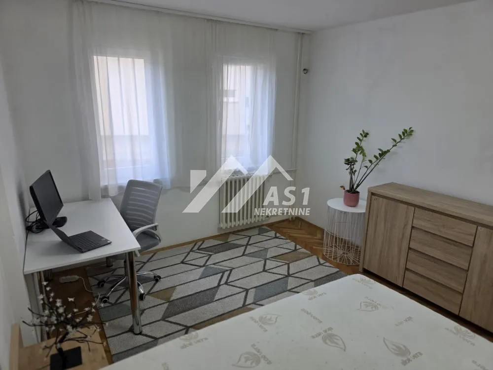 Izdavanje, dvosoban stan, 55m², Bulevar Oslobodjenja, Novi Sad Sve Podlokacije
