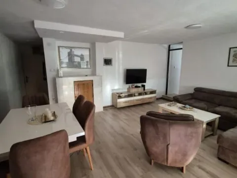 Sale, three bedroom apartment, 93m², Ćuprija, Srbija