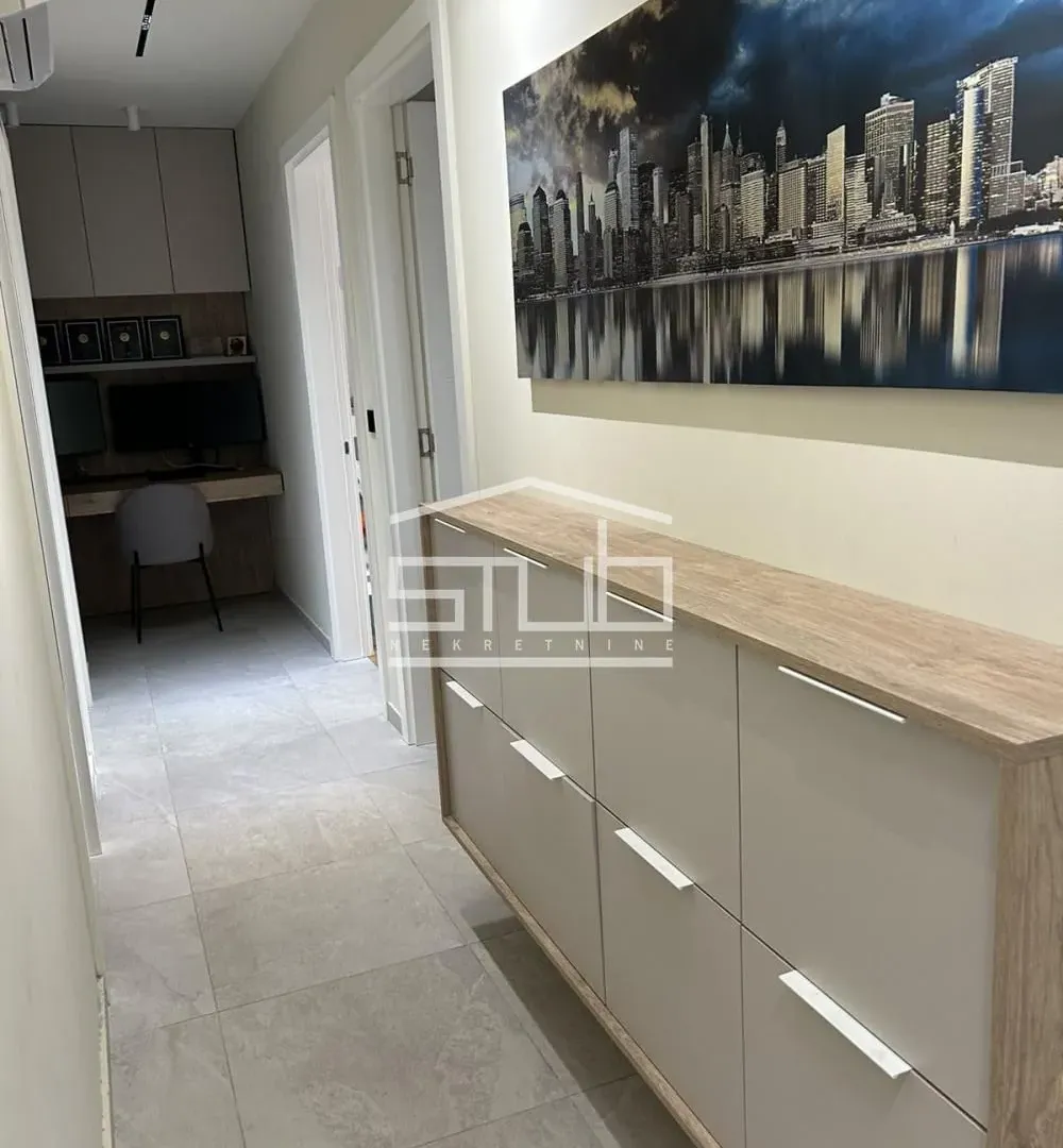 Izdavanje, trosoban stan, 77m², Tošin bunar, Novi Beograd Sve Podlokacije