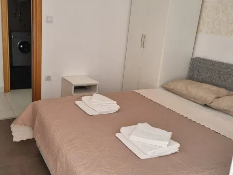 Izdavanje, jednosoban stan, 56m², Bečići, Budva - image 5