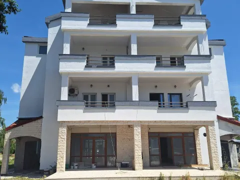 Rent, office space, 72m², Gornja Gorica, Podgorica - image 1
