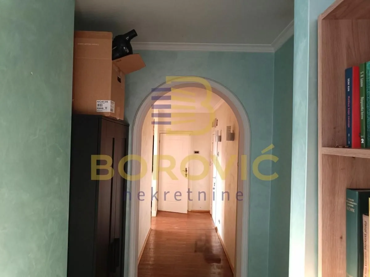 Prodaja, dvosoban stan, 66m², Kanarevo Brdo, Beograd