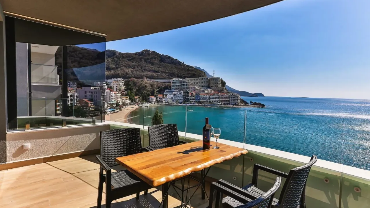 Rent, one bedroom apartment, 55m², Rafailovići, Budva