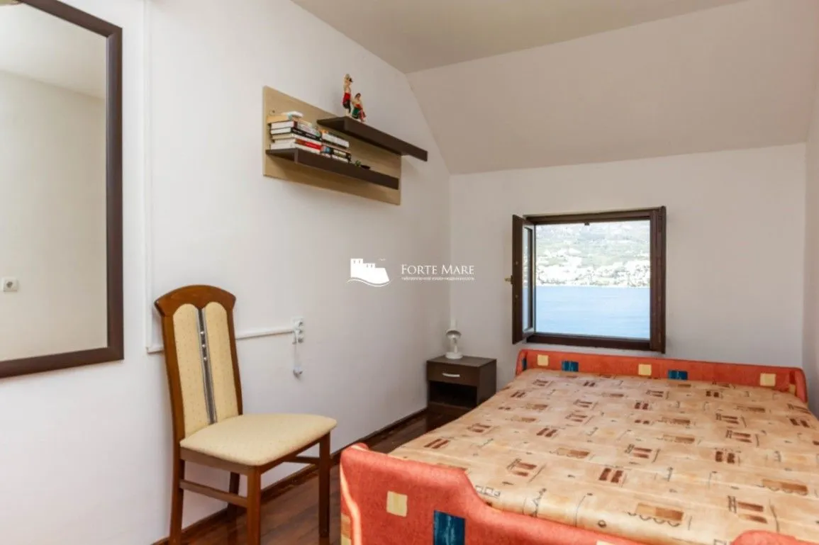 Prodaja, kuća, 110m², Njivice, Herceg Novi