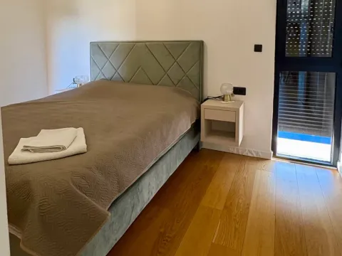Rent, one bedroom apartment, 47m², Donja Lastva, Tivat - image 11