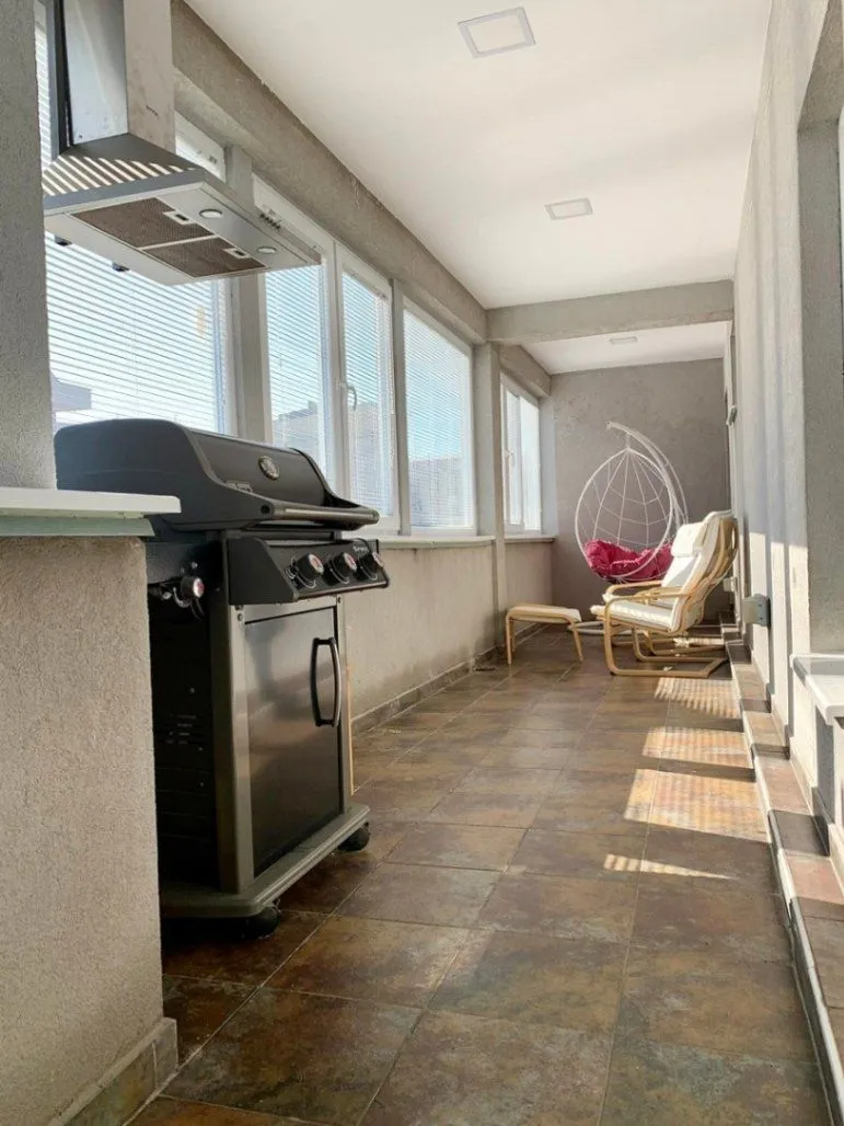Sale, four bedroom apartment, 157m², Lion, Zvezdara Sve Podlokacije