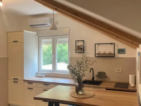 Izdavanje, jednosoban stan, 42m², Kavač, Kotor - image 2