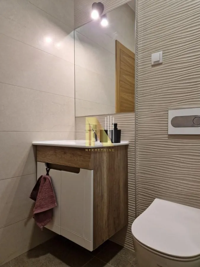 Izdavanje, jednosoban stan, 34m², Centar, Novi Sad