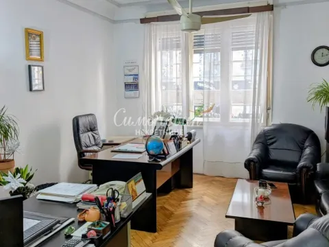 Sale, one bedroom apartment, 41m², Kalenić Pijaca, Vračar Sve Podlokacije - image 1