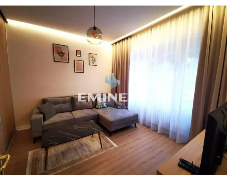 Rent, two bedroom apartment, 51m², Savski Venac, Beograd