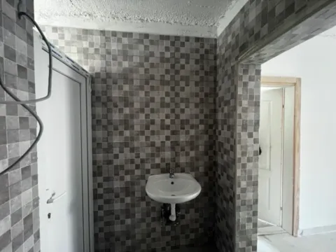 Prodaja, kuća, 380m², Karaburško Polje, Podgorica - image 9