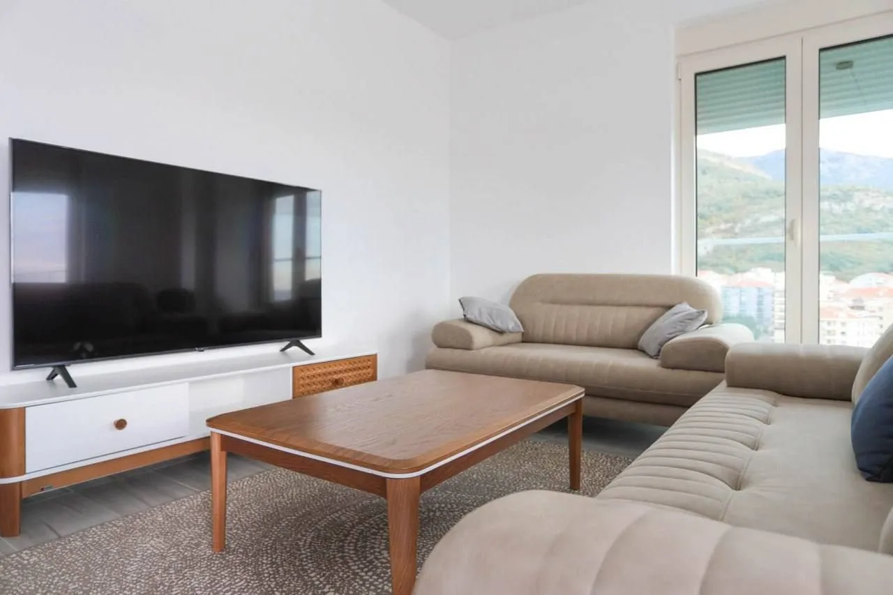 Stan-na-dan, jednosoban stan, 155m², Bečići, Budva